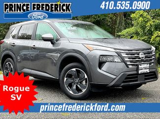Used 2024 Nissan Rogue SV image 1