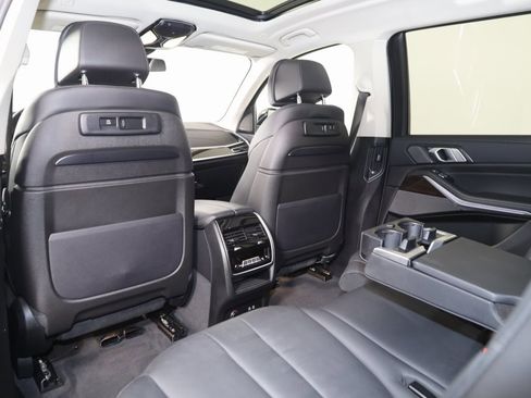 Used 2020 BMW X7 xDrive40i w/ Premium Package image 56