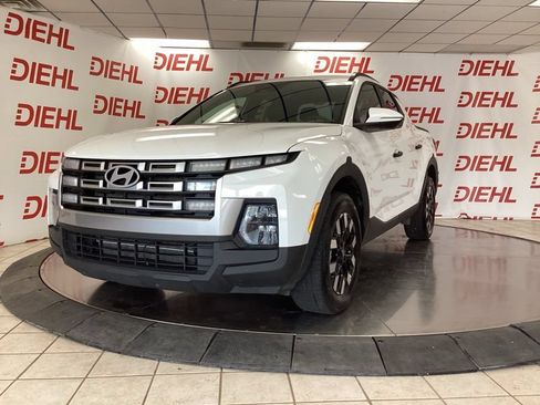 Used 2025 Hyundai Santa Cruz SEL AWD/4WD image 3