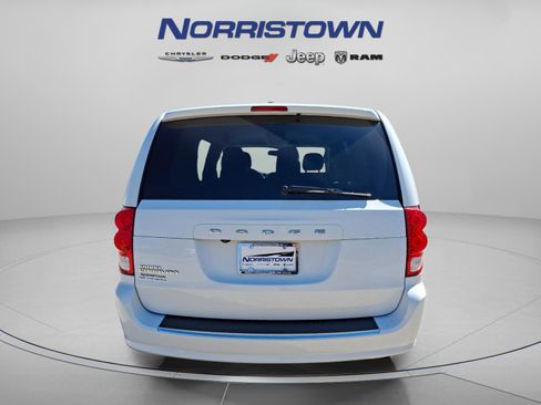 Certified 2018 Dodge Grand Caravan SE w/ UConnect Hands-Free Group FWD image 5