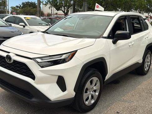 Used 2025 Toyota RAV4 LE FWD image 3
