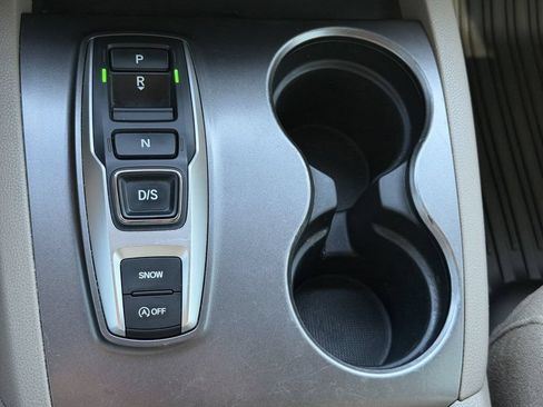 Used 2021 Honda Pilot EX image 25