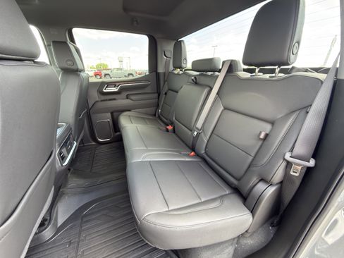 New 2026 GMC Sierra 1500 SLT AWD/4WD image 17