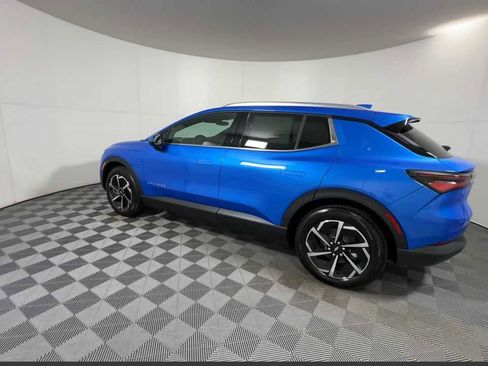 New 2026 Chevrolet Equinox EV LT image 12