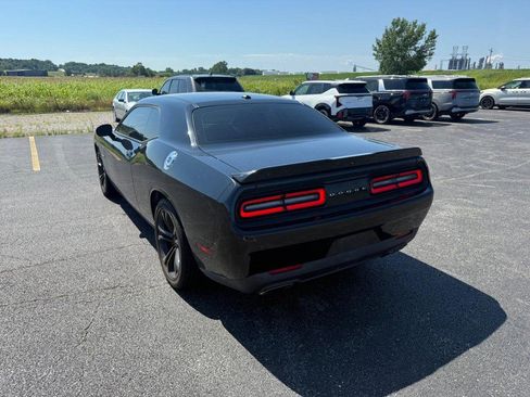 Used 2022 Dodge Challenger R/T RWD image 2