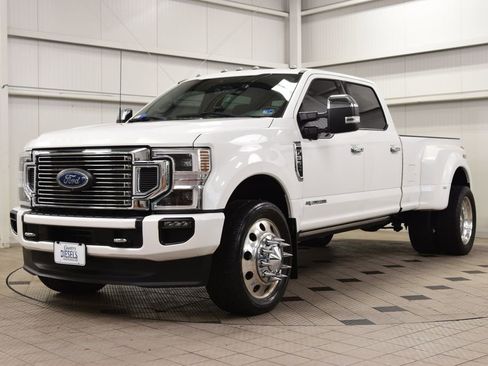 Used 2022 Ford F350 Platinum AWD/4WD image 3