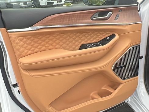 New 2025 Jeep Grand Cherokee L Summit image 13