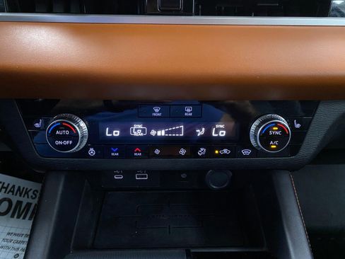 Used 2024 Mitsubishi Outlander SEL AWD/4WD image 25