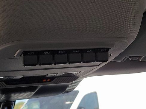 New 2026 Ford F250 XL w/ XL Chrome Package image 9