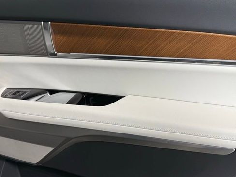 New 2026 Cadillac Vistiq Sport AWD/4WD image 31