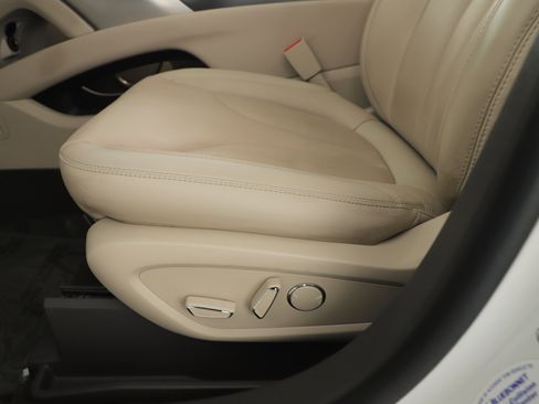 Used 2020 Lincoln Nautilus FWD w/ Equipment Group 101A image 10