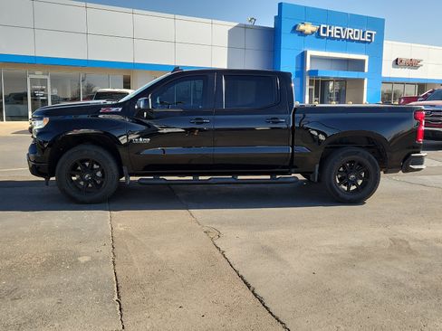 Used 2022 Chevrolet Silverado 1500 RST w/ Convenience Package II image 2