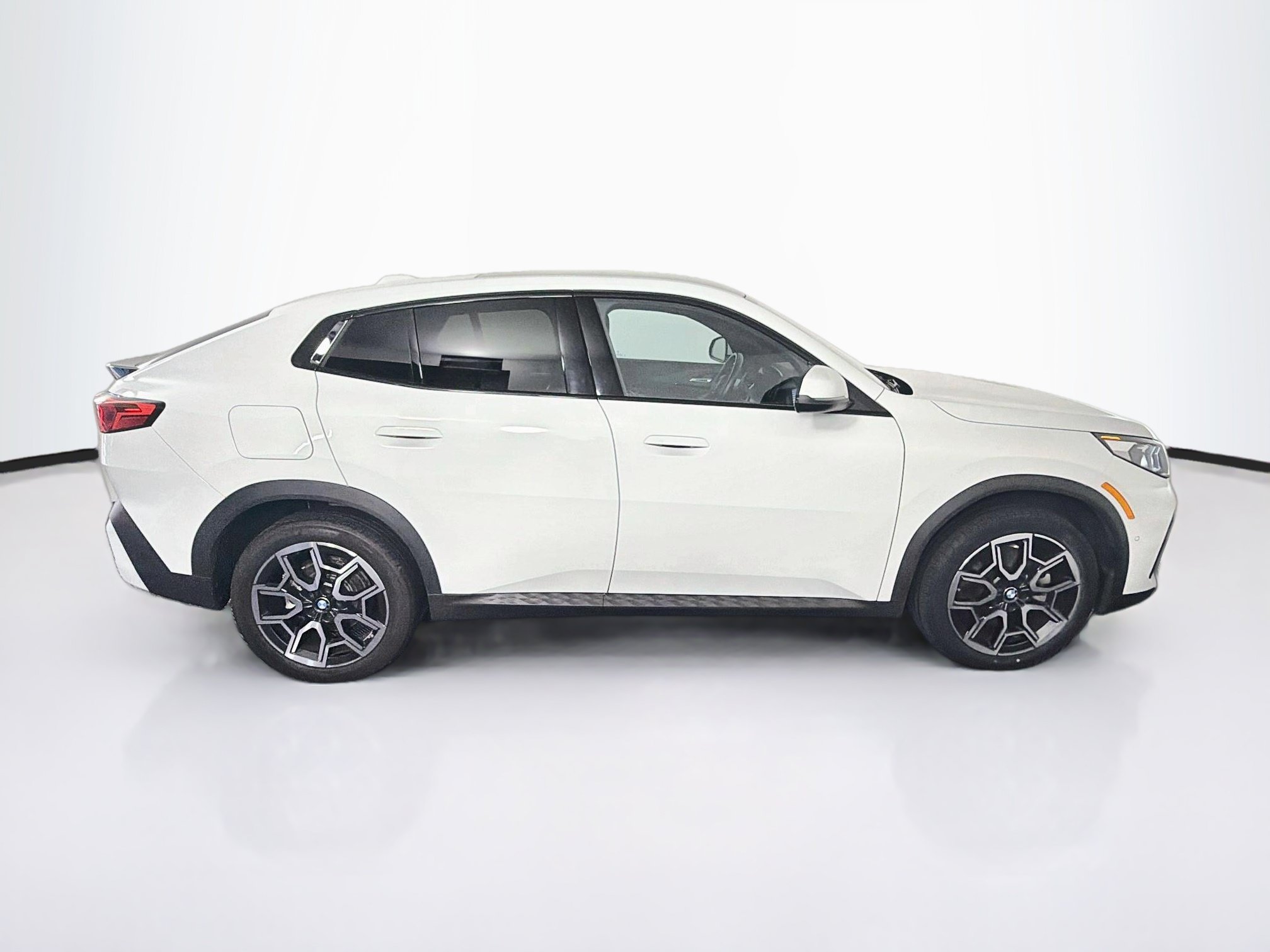 Used 2026 BMW X2 xDrive28i AWD/4WD image 10