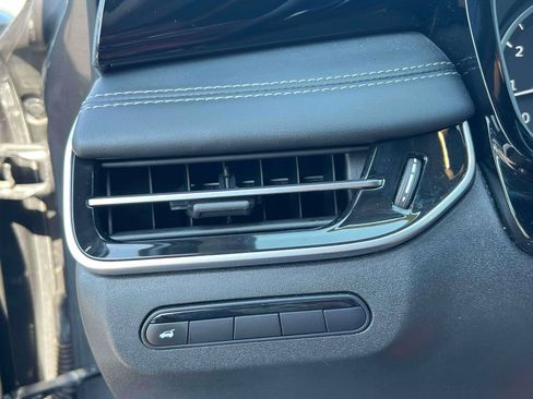 Used 2023 INFINITI QX60 Pure AWD/4WD image 19