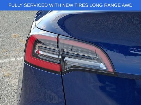 Used 2021 Tesla Model Y Long Range AWD/4WD image 9