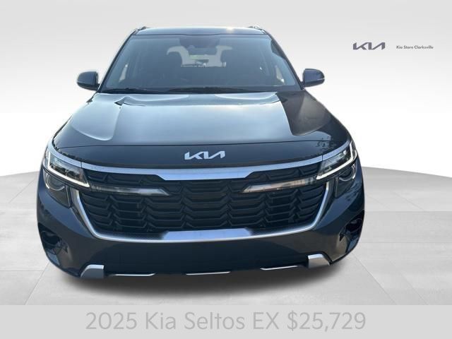 Certified 2025 Kia Seltos EX AWD/4WD image 3