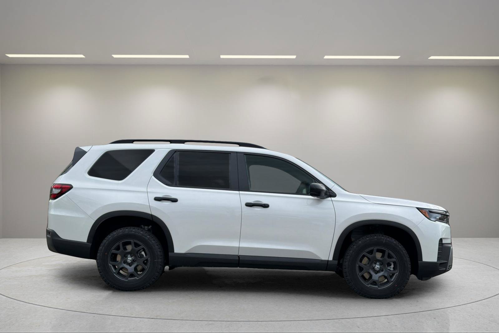 New 2026 Honda Pilot TrailSport image 2