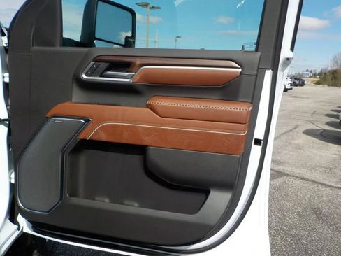 New 2026 GMC Sierra 2500 Denali Ultimate AWD/4WD image 31