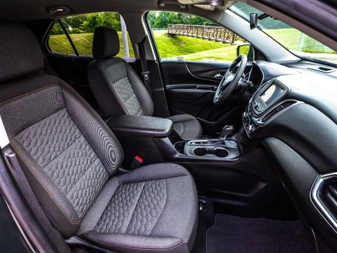 Used 2021 Chevrolet Equinox LT FWD image 38