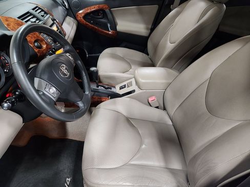 Used 2007 Toyota RAV4 Limited image 31