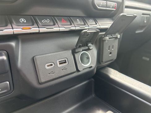 Used 2020 Chevrolet Silverado 1500 LT Trail Boss AWD/4WD image 39