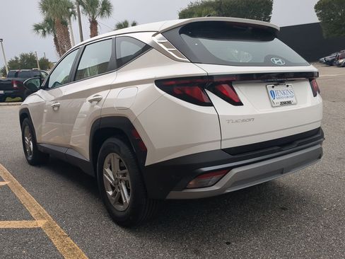 Certified 2025 Hyundai Tucson SE image 6