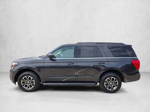 Used 2024 Ford Expedition XLT RWD image 9