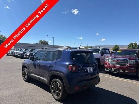 Used 2016 Jeep Renegade Trailhawk AWD/4WD image 4