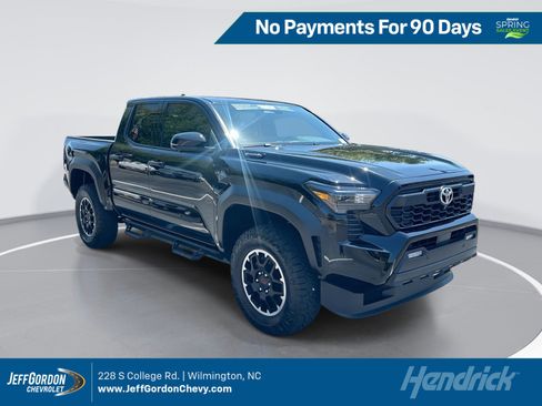 Used 2025 Toyota Tacoma TRD Off-Road w/ TRD Off Road Premium Package image 1