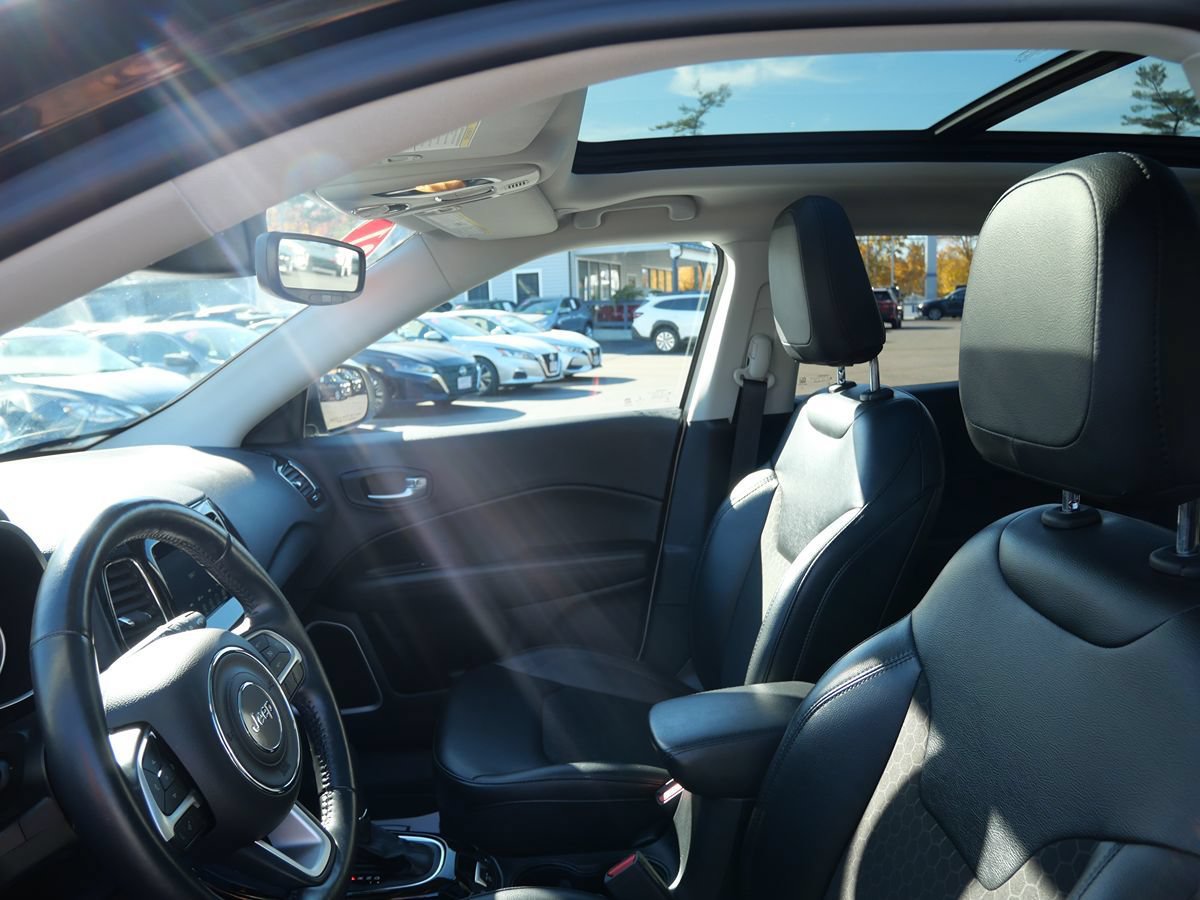 Used 2021 Jeep Compass Latitude w/ Sun and Sound Group AWD/4WD image 10