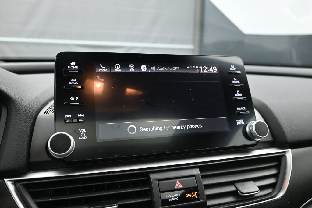 Used 2018 Honda Accord Touring image 40