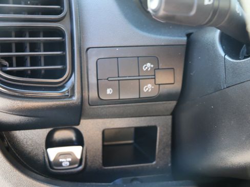 Used 2025 RAM ProMaster 2500 w/ Convenience Group FWD image 16