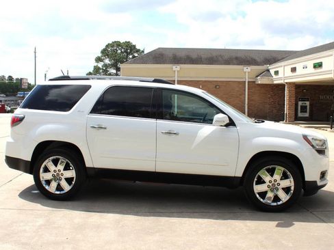 Used 2017 GMC Acadia Limited SLT image 1
