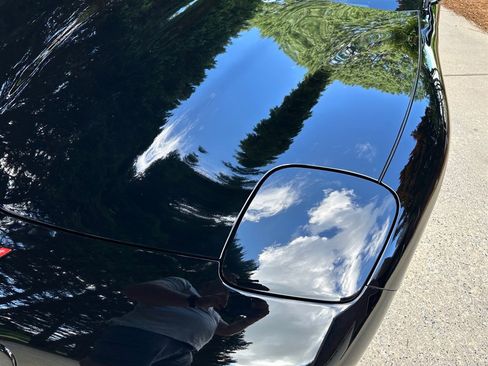 Used 2004 Chevrolet Corvette Convertible w/ Preferred Equipment Group image 17