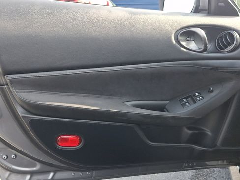 Certified 2024 Nissan Z Performance w/ Floor Mat Package RWD image 11