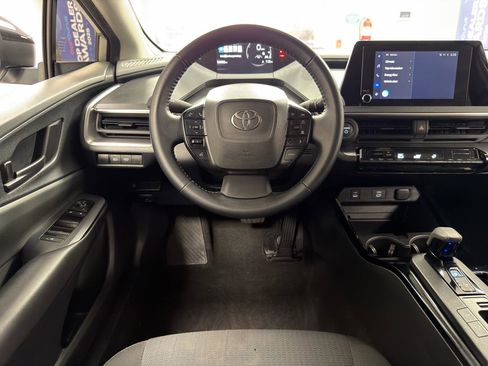Used 2023 Toyota Prius LE AWD/4WD image 28