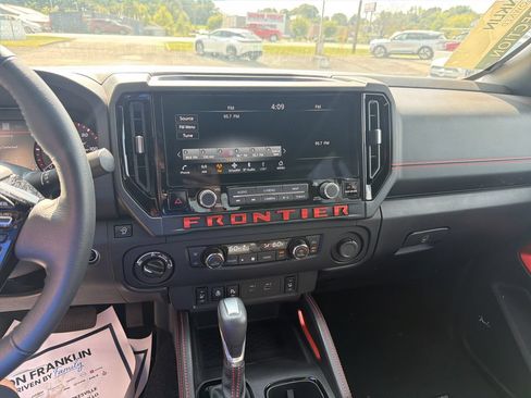 Used 2025 Nissan Frontier PRO-4X w/ Pro Premium Package AWD/4WD image 20