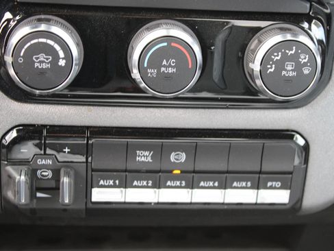 New 2025 RAM 4500 Tradesman RWD image 27