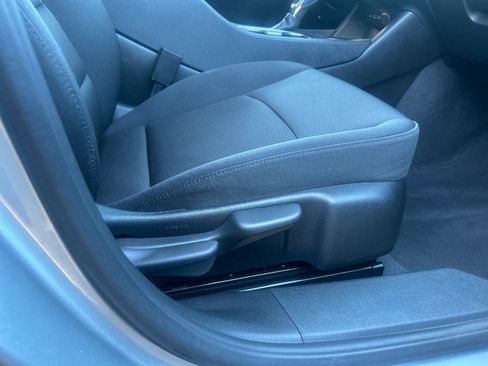 Used 2025 Chevrolet Malibu LT image 14