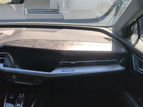 Used 2023 Audi Q4 e-tron Premium w/ Convenience Package AWD/4WD image 11