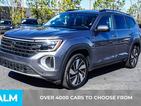 Used 2024 Volkswagen Atlas SE image 2