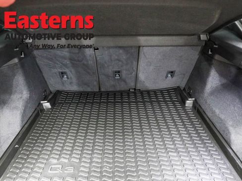 Used 2022 Audi Q3 2.0T Premium w/ Convenience Package image 9