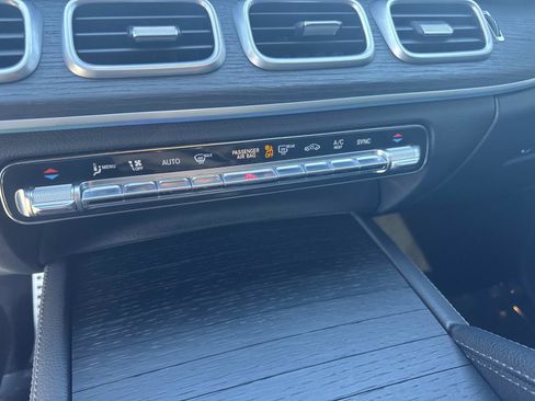 Certified 2023 Mercedes-Benz GLS 580 4MATIC image 24