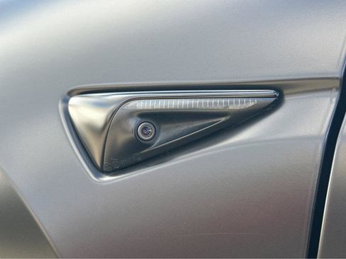 Used 2020 Tesla Model Y Performance image 37