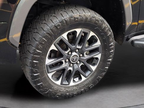 Used 2024 Toyota Tundra Limited AWD/4WD image 35