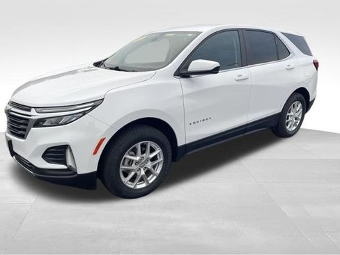 Used 2024 Chevrolet Equinox LT image 1