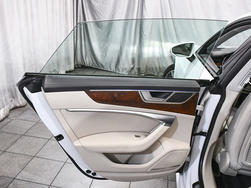 Used 2022 Audi A7 3.0T Premium Plus AWD/4WD image 13