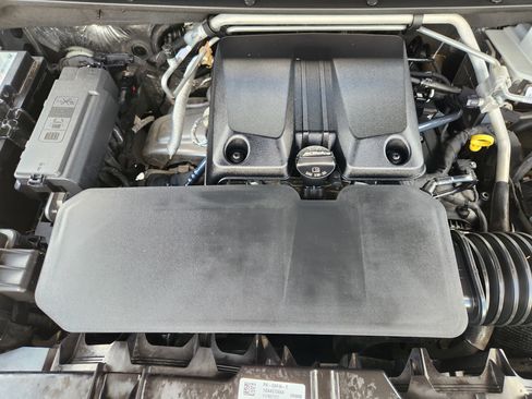 Used 2023 Chevrolet Colorado LT w/ LT Convenience Package RWD image 32