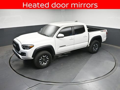 Used 2023 Toyota Tacoma TRD Off-Road image 19