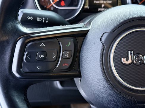 Used 2022 Jeep Gladiator Sport image 17